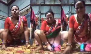 Bengali Bhabhi Masturbating Using Water Bottle XXX Video Bengali Bhabhi Masturbating Using Water Bottle XXX Video
