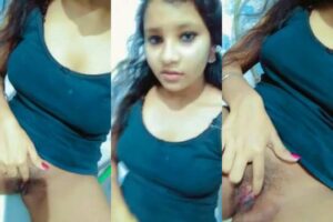 Cute mallu girl pussy rubbing Cute mallu girl pussy rubbing